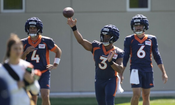 Russell wilson training shoes store